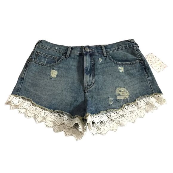 Free People Lacey Crochet Trimmed Denim Cutoff Shorts In True Blue New Size 29 - Picture 2 of 9